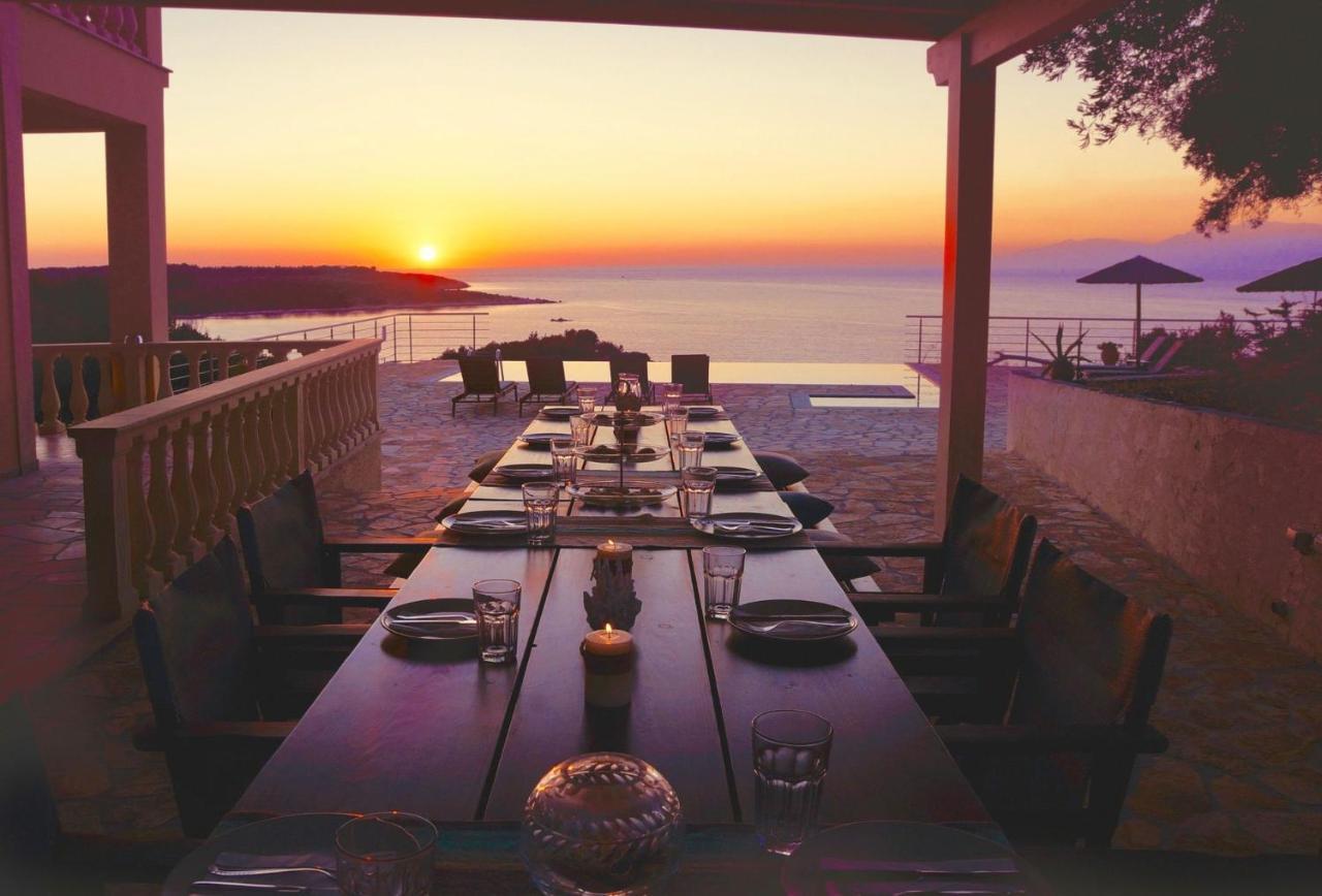 Beachfront Villa Seasun By Posarellivillas Agios Spyridon  Exterior photo