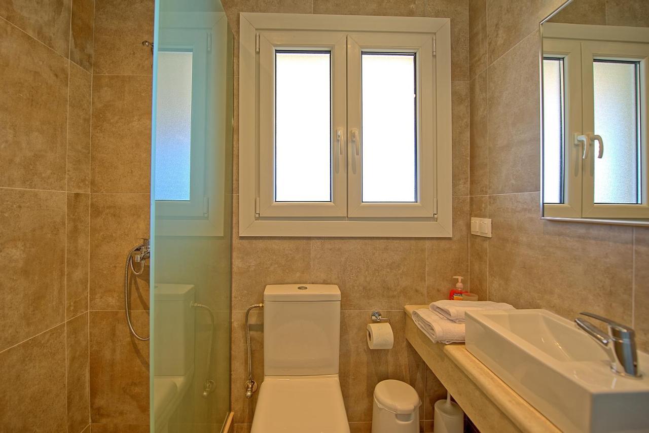 Beachfront Villa Seasun By Posarellivillas Agios Spyridon  Exterior photo