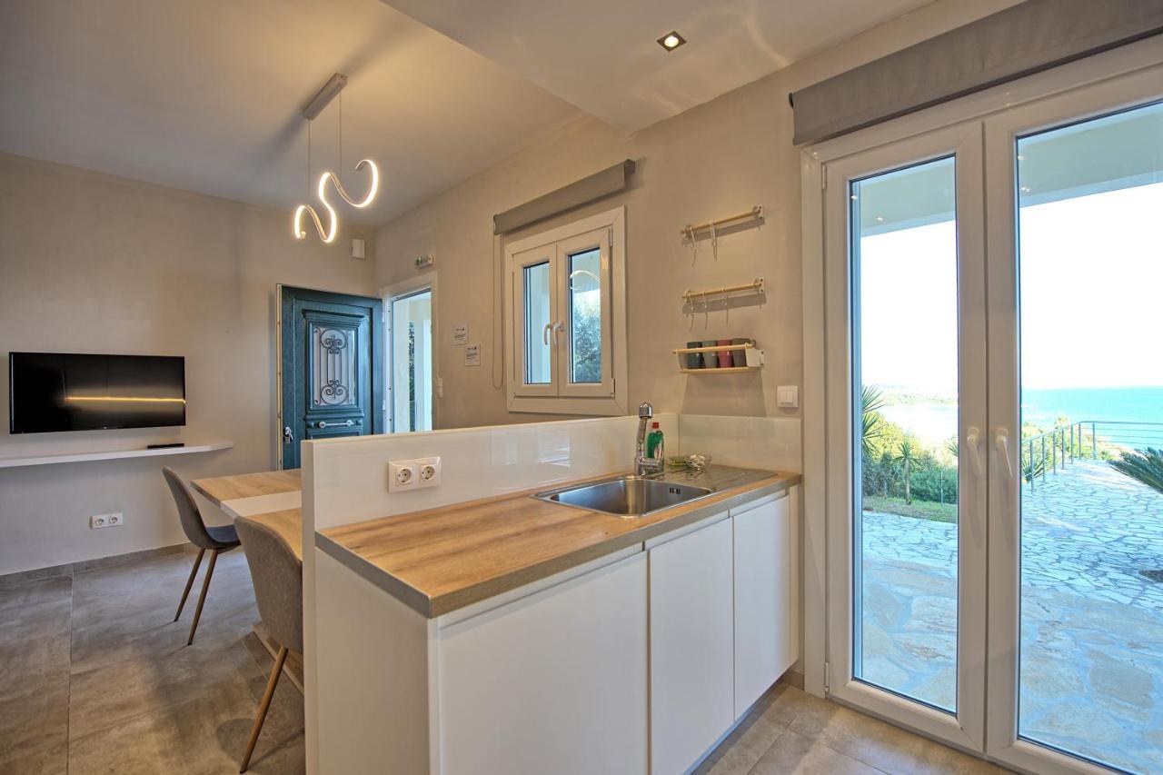 Beachfront Villa Seasun By Posarellivillas Agios Spyridon  Exterior photo