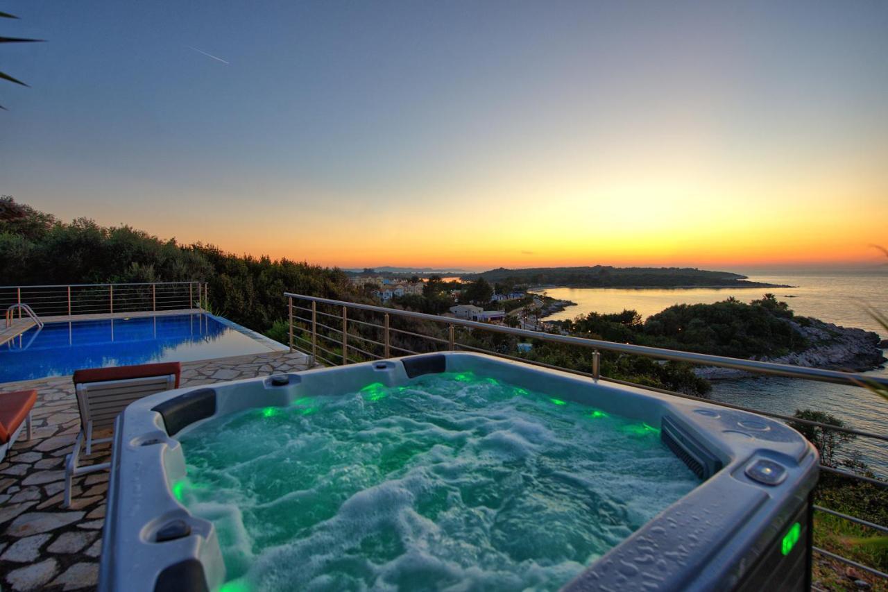 Beachfront Villa Seasun By Posarellivillas Agios Spyridon  Exterior photo