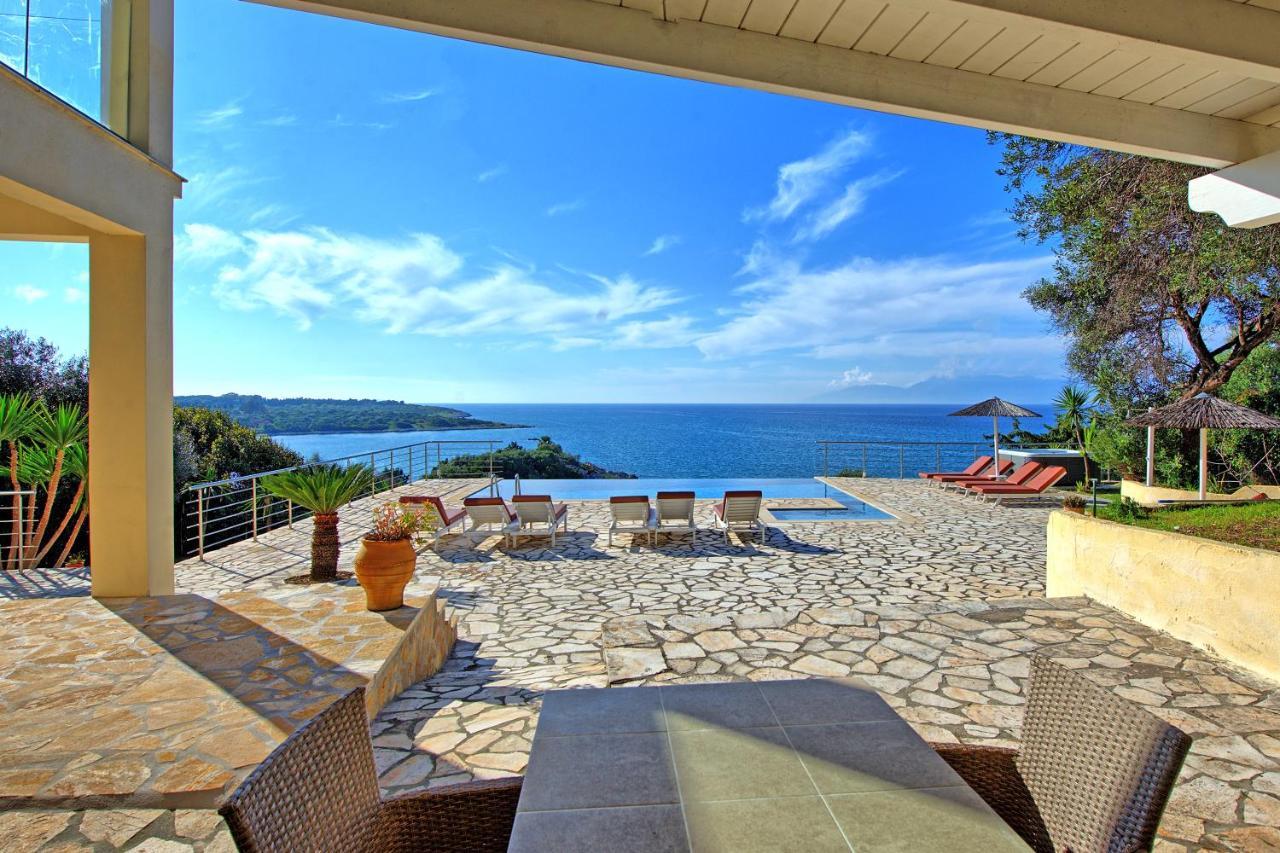 Beachfront Villa Seasun By Posarellivillas Agios Spyridon  Exterior photo