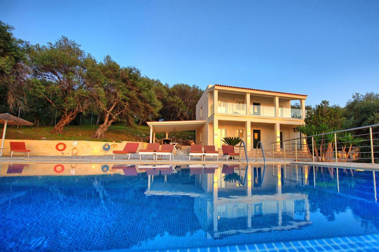 Beachfront Villa Seasun By Posarellivillas Agios Spyridon  Exterior photo