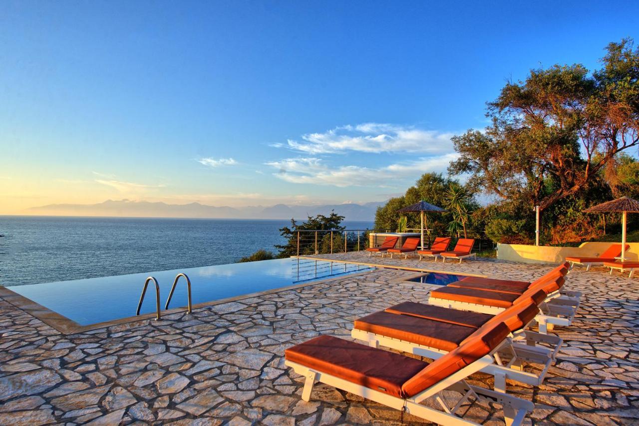 Beachfront Villa Seasun By Posarellivillas Agios Spyridon  Exterior photo